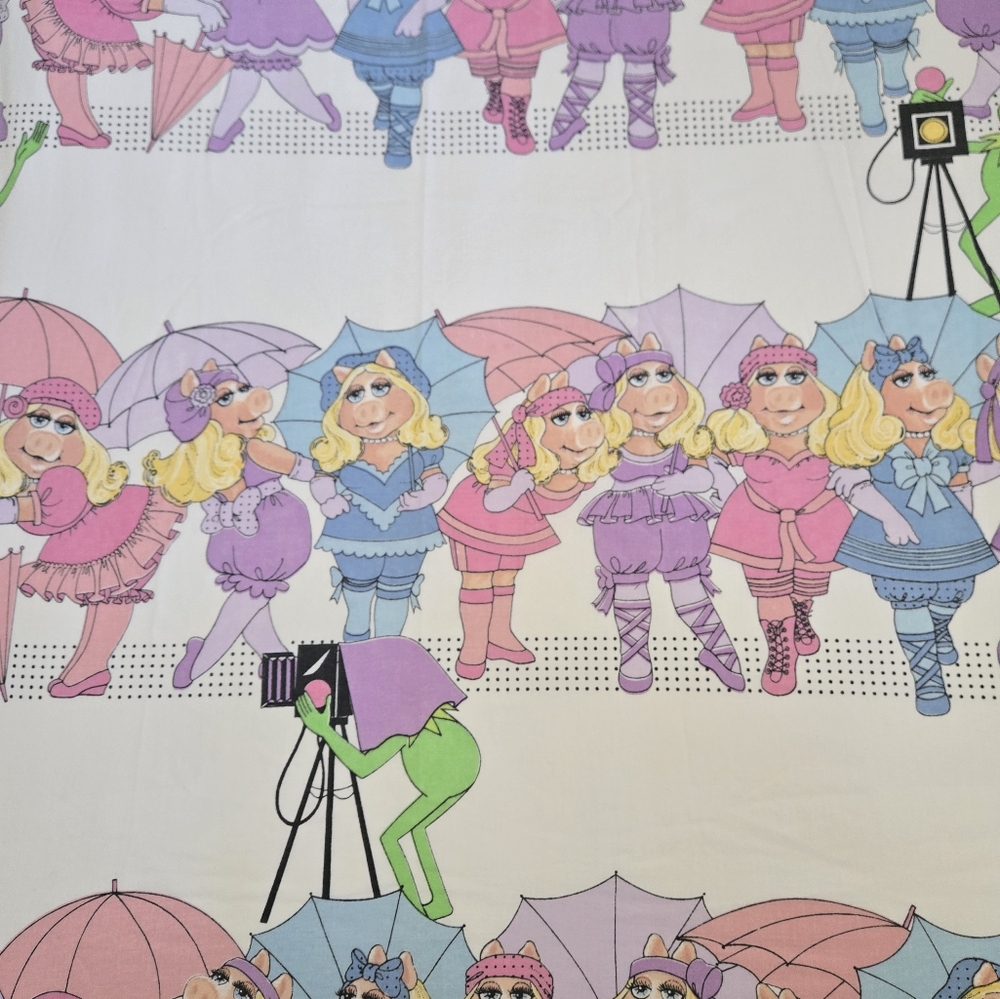 Vintage 1980’s Pepperell Miss Piggy & Kermit Twin Sheet Set